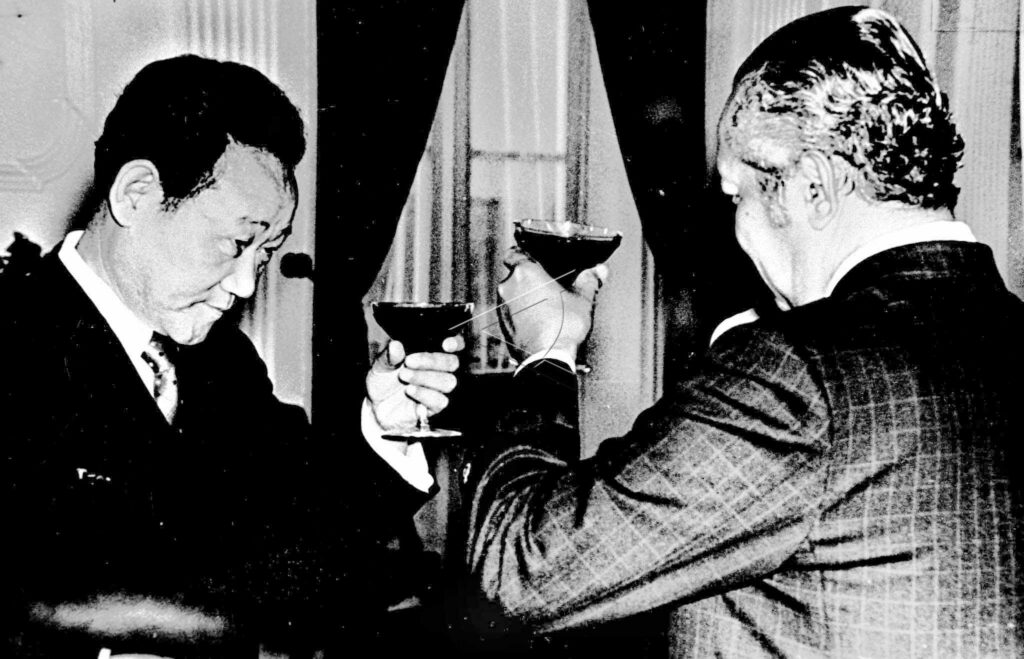PRESIDENT SOEHARTO MEETS AMBASSADOR OF MONGOLIA