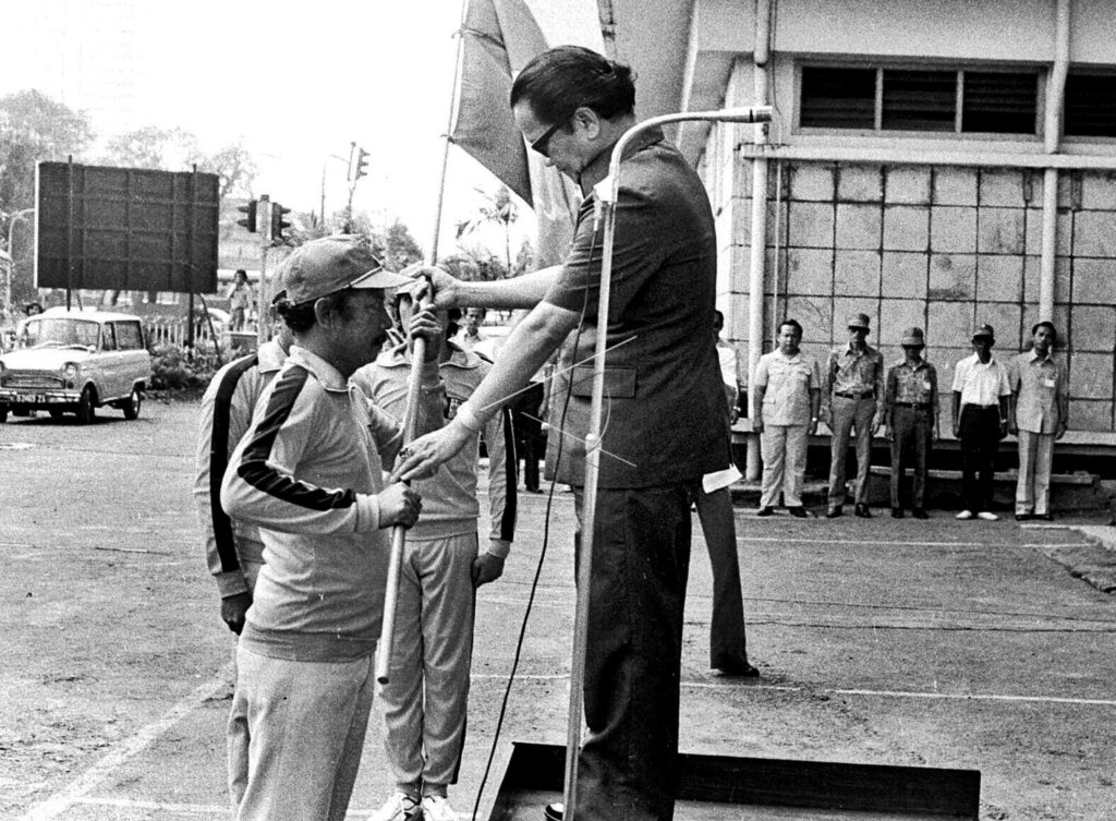 MINISTER OF RELIGION SEES DEPARTURE OF PERSADA CONTINGENT