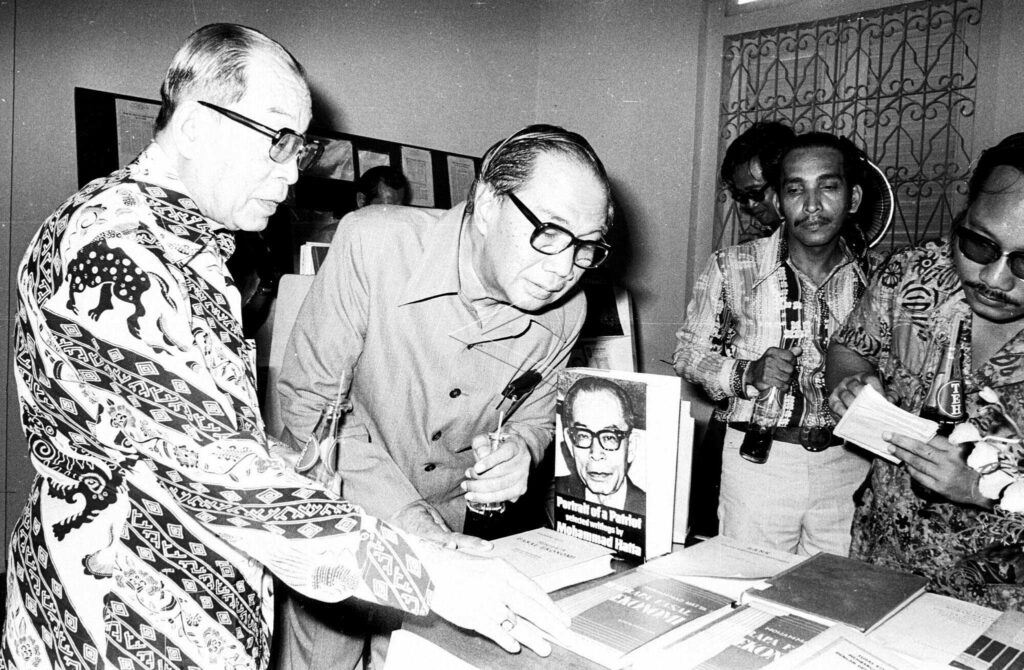 Former Vice President Mohammad Hatta open The Books Fair