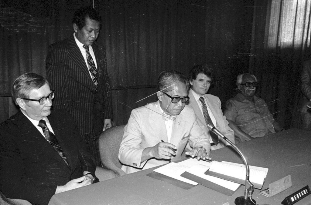 Mines and Energy Minister Signs Agreement Between Pertamina and Sumatra Gulf