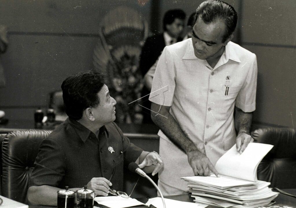 MINISTER OF HOME AFFAIRS RUDINI AND STATE MINISTER FOR PUBLIC HOUSING SISWANTO