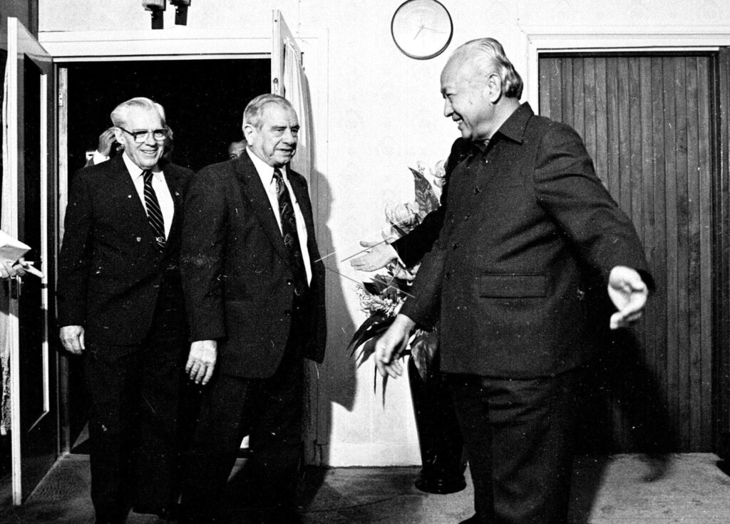 PRESIDENT SOEHARTO RECEIVED THE MEMBERS OF UNITED STATES CONGRESS