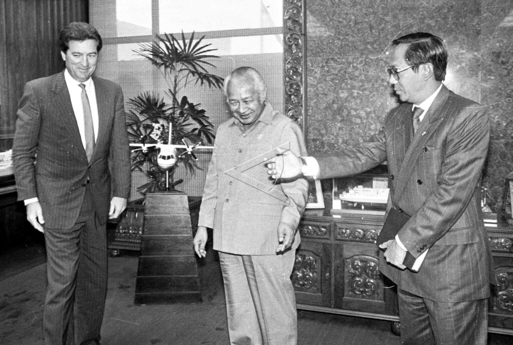 President Soeharto meets CEO of Freeport