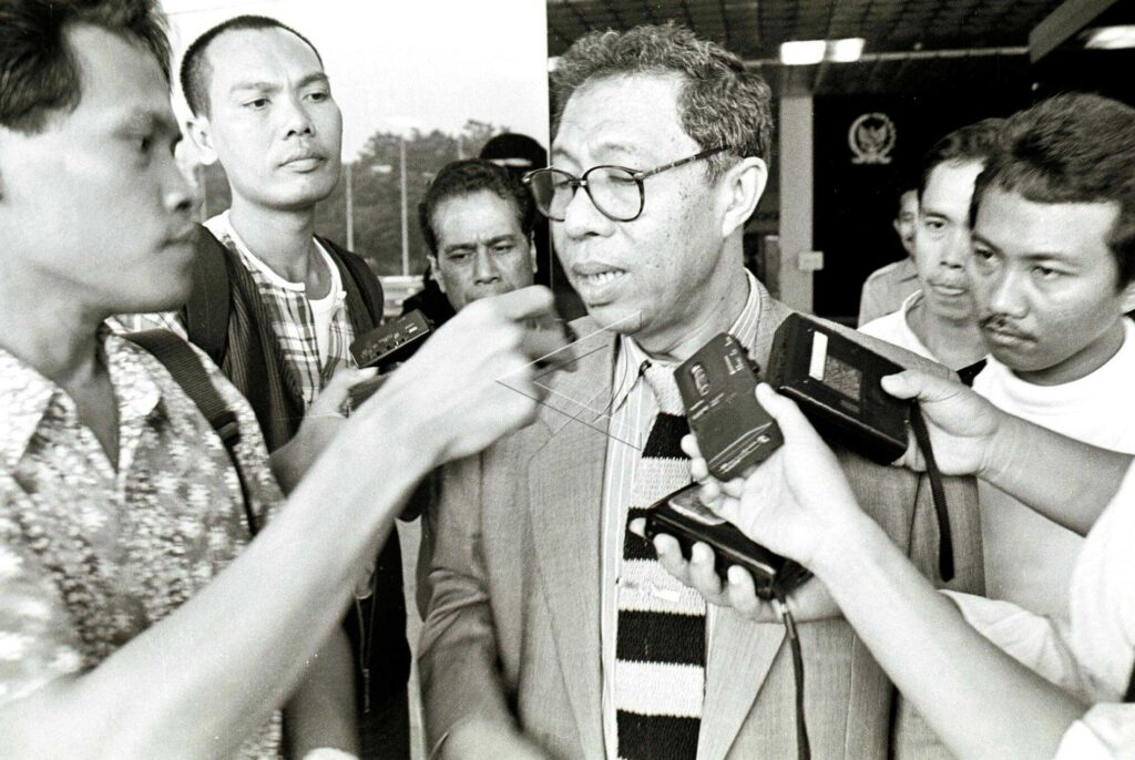 MINISTER OF HOME AFFAIRS SYARWAN HAMID
