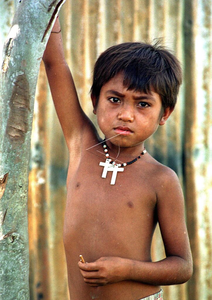 ANAK PENGUNGSI TIMOR TIMUR