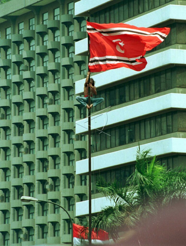 RAISE THE FLAG