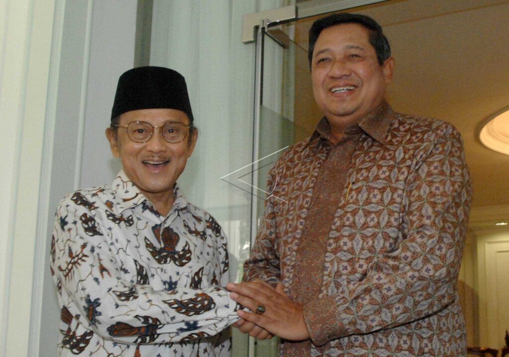 SUSILO BAMBANG YUDHOYONO MEETS BJ HABIBIE