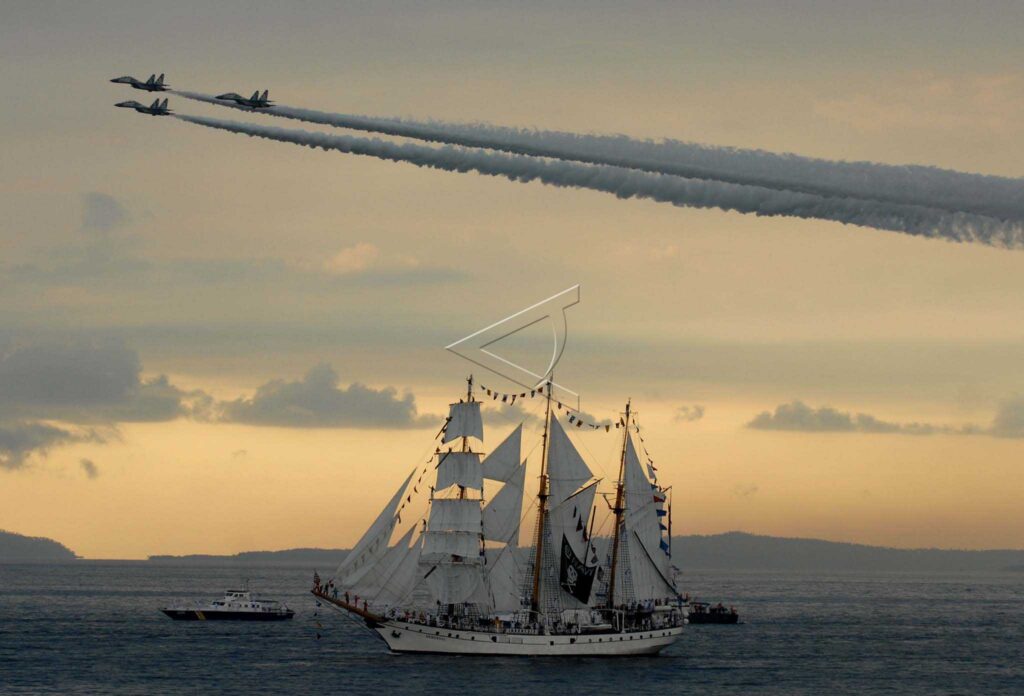PARADE KAPAL PERANG SAIL BUNAKE 2009