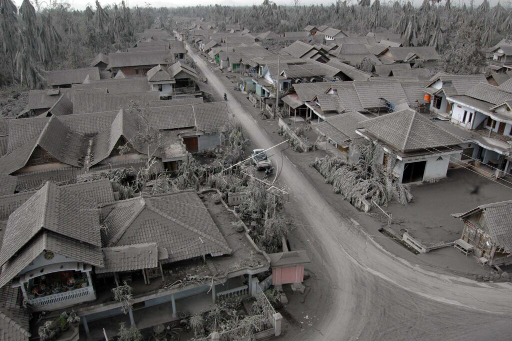 ATMOSPHERE AFTER MERAPI ERUPTION
