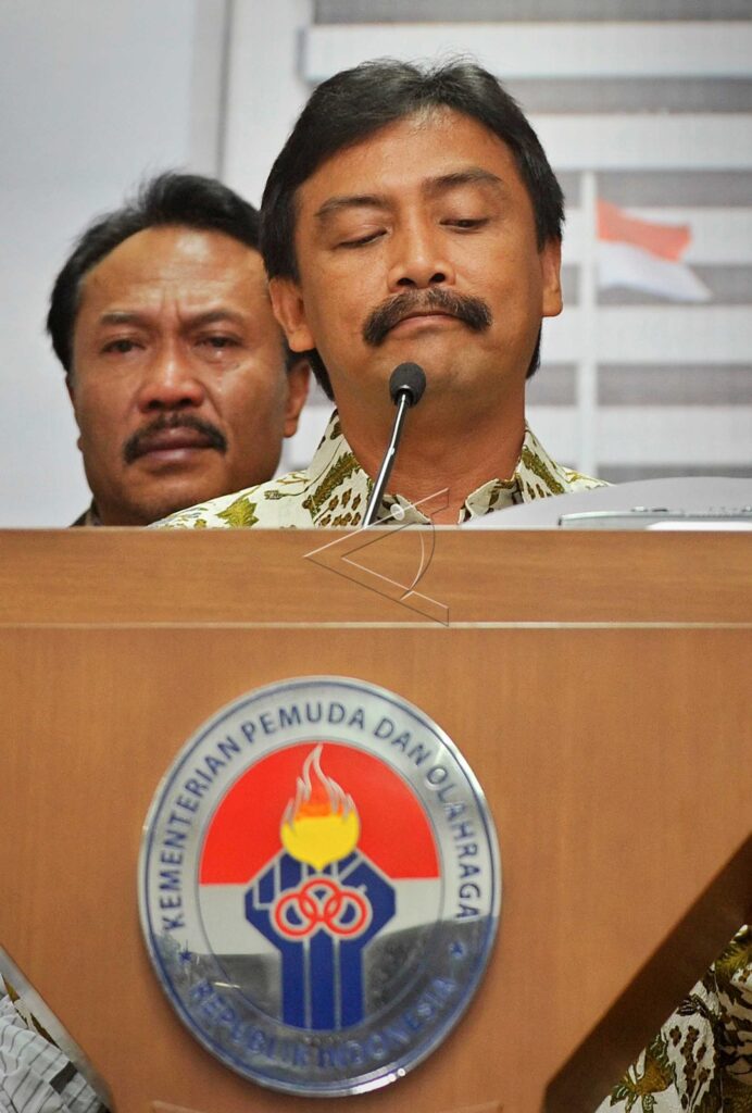 Andy Mallarangeng Resign as Minister