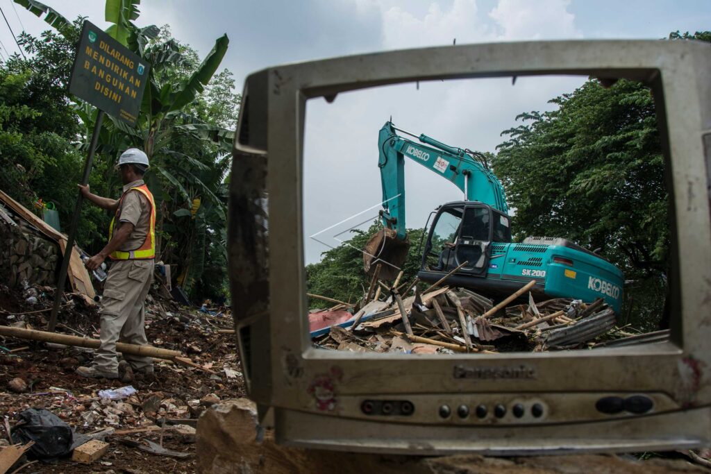 DEMOLITION IN AREA BELONGS TO PT KAI