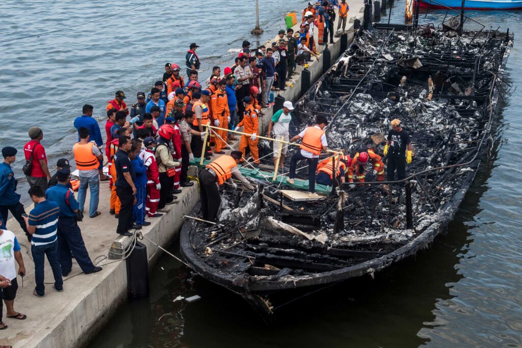EVACUATION OF VICTIMS IN A BURNT SHIP