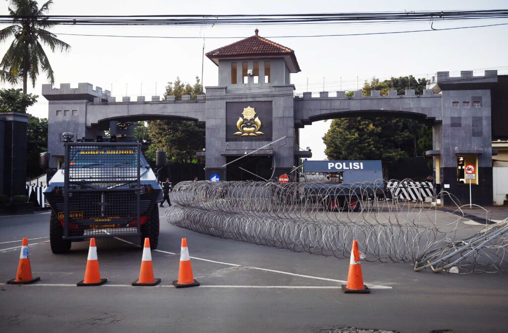 KERUSUHAN DI MAKO BRIMOB