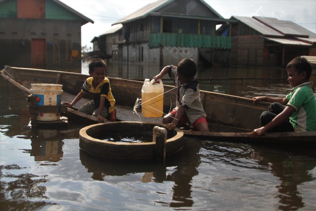 REFUGEES NEED CLEAN WATER