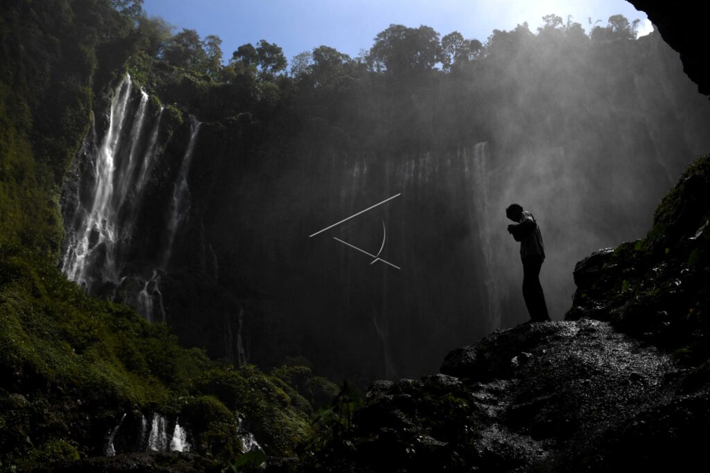 TUMPAK SEWU WATERFALL