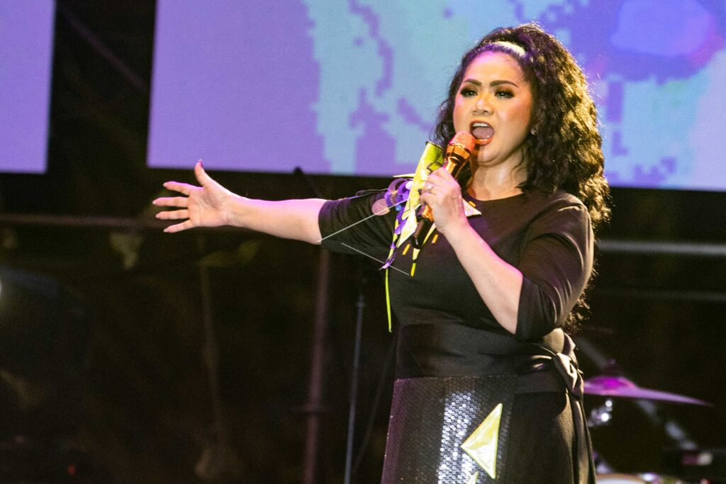 VINA PADUWINATA AT 90’S FESTIVAL