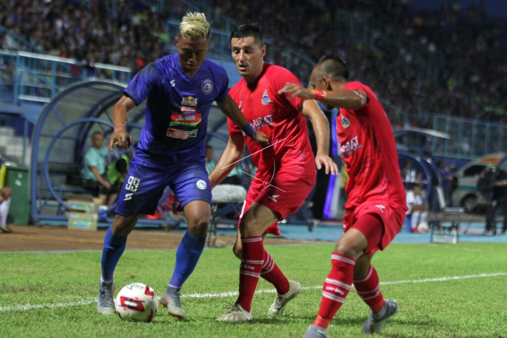 AREMA TAKLUKKAN SABAH FA