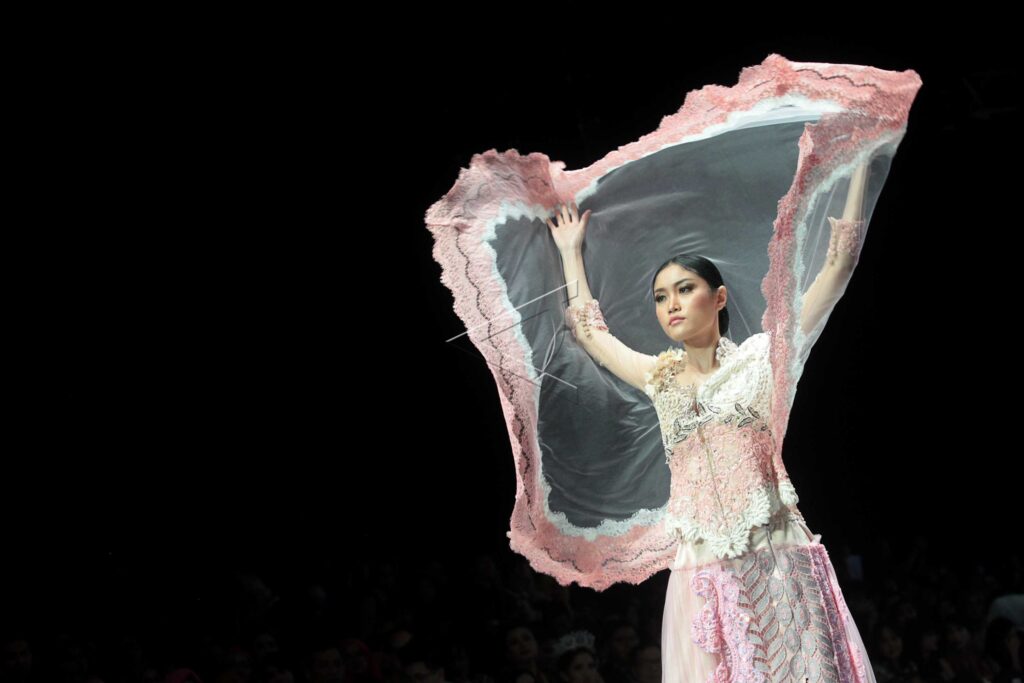 FRANSISCA DARMAWAN DESIGN CLOTHES