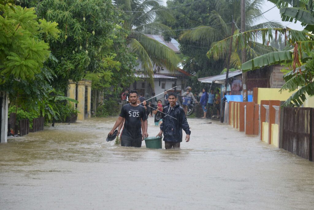 BANJIR LUAPAN SUNGAI KREUNG DAROY DI ACEH BESAR