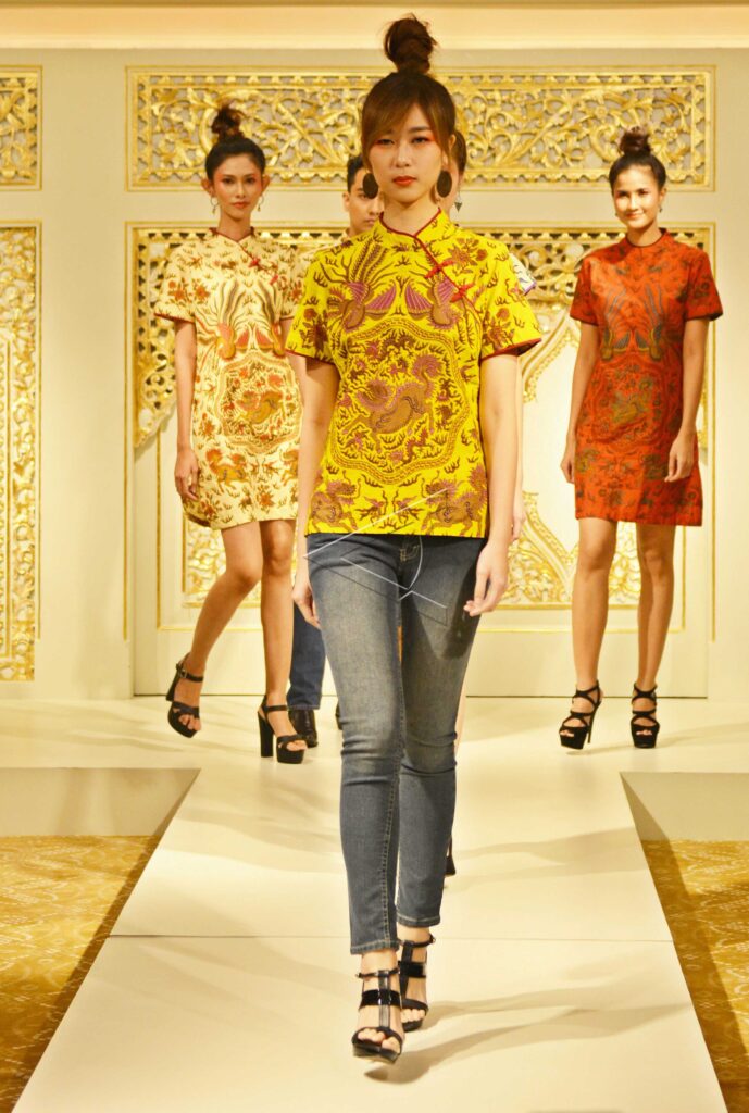 CONTEMPORARY BATIK CLOTHING SHOW