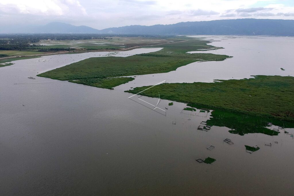 LAKE LIMBOTO IN GORONTALO