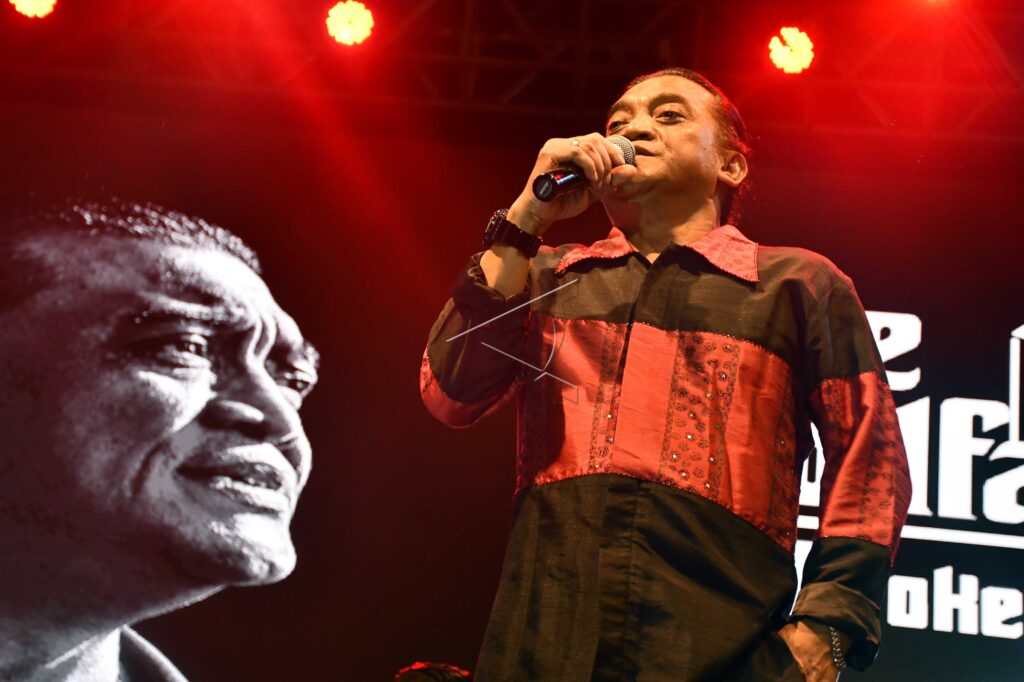 DIDI KEMPOT ENTERTAINS BATANG RESIDENTS