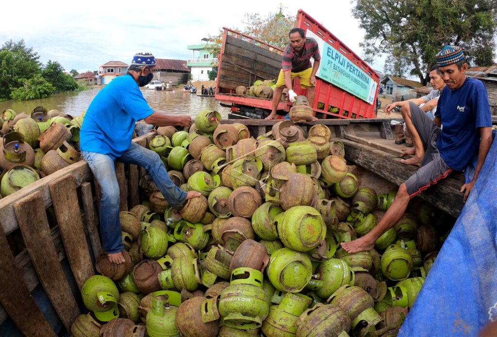 DISTRIBUSI GAS ELPIJI MELALUI JALUR SUNGAI