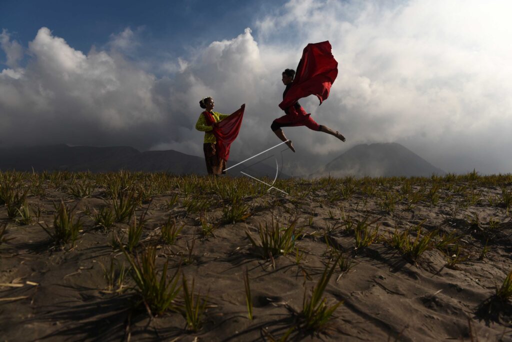 KIDUNG TENGGER COLOSSAL DANCE