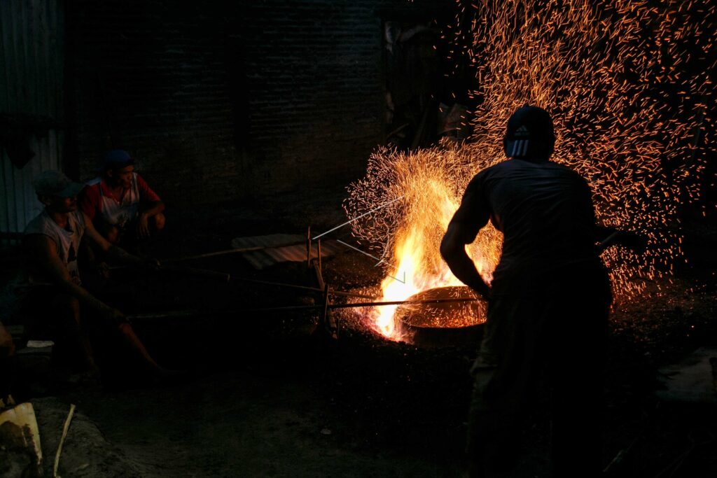 EXPORT OF GONG HANDICRAFTS