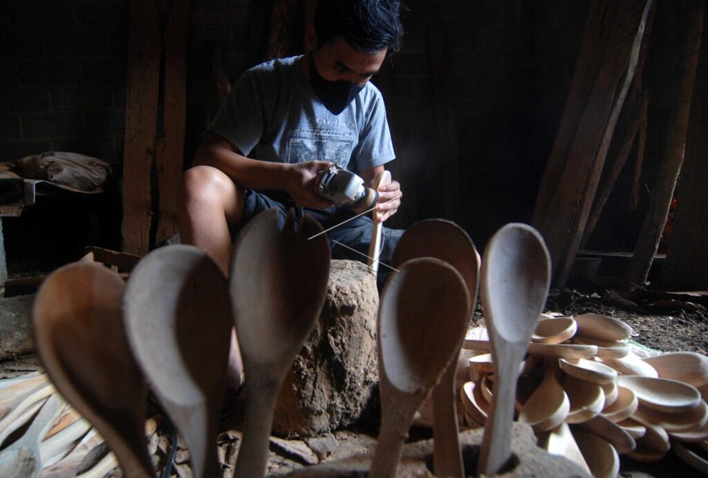 WOODEN SPOONS HANDICRAFT