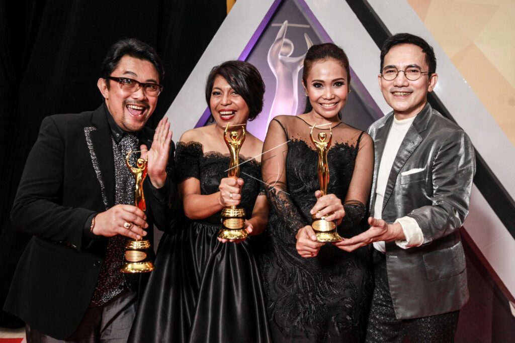 ELFA’S SINGER GET AMI 2016