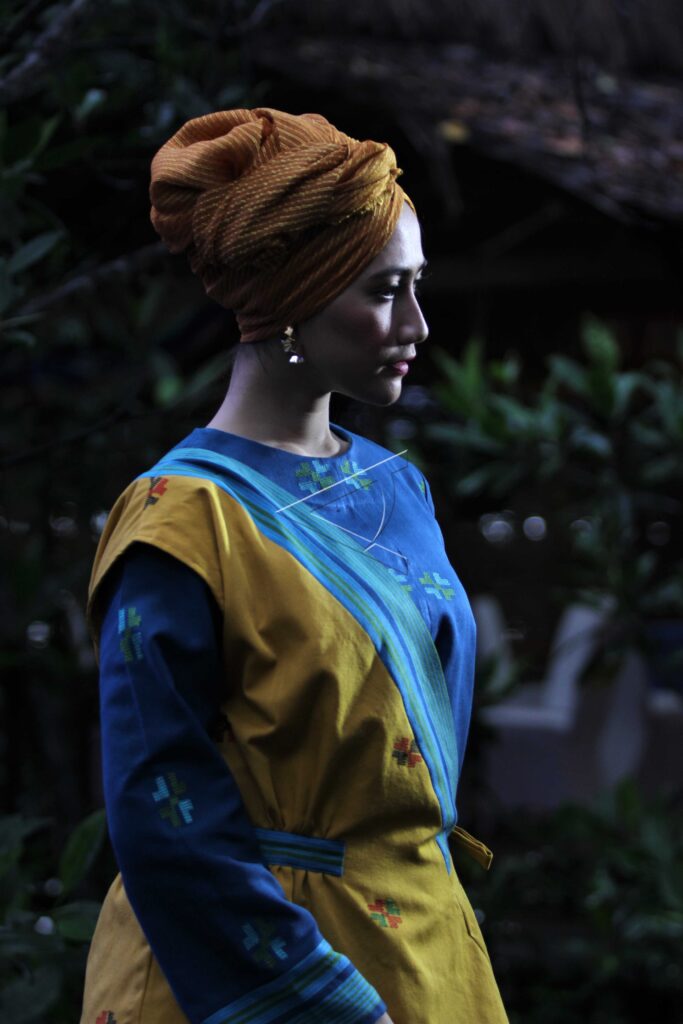 MASALILI WEAVING MUSLIM CLOTHING SHOW