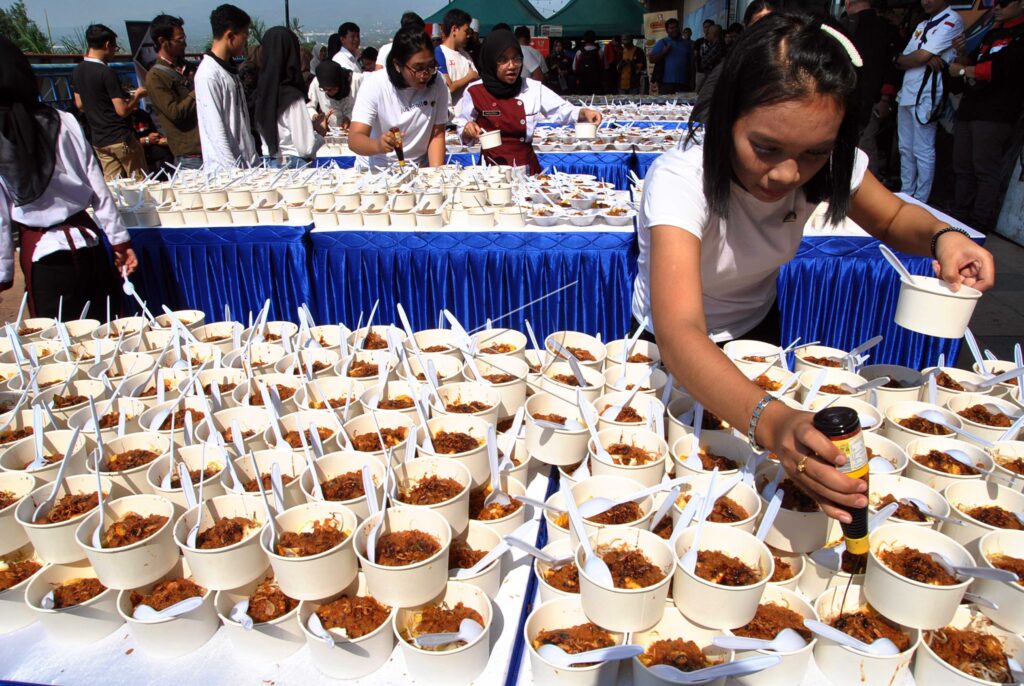 FRIED BEAN SPROUTS CULINARY FESTIVAL