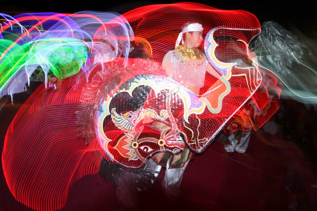 LUMPING HORSE DANCE CREATION