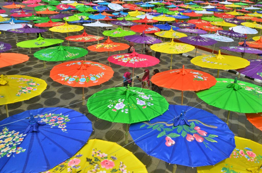 GEULIS TRADITIONAL UMBRELLAS