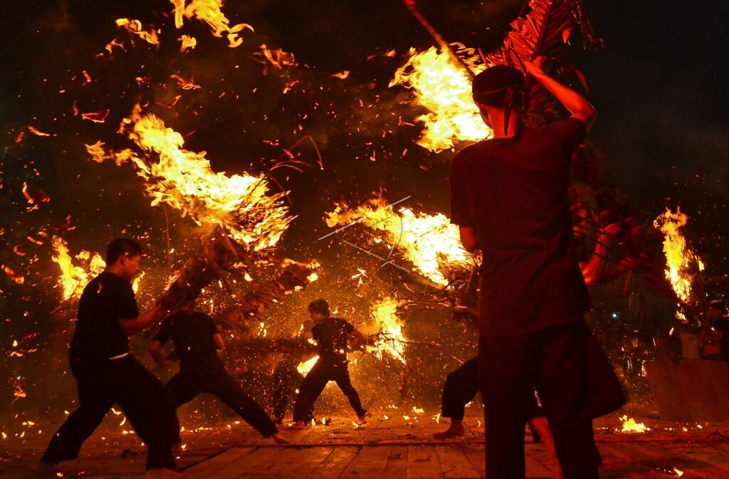 TORCH WAR ATTRACTION