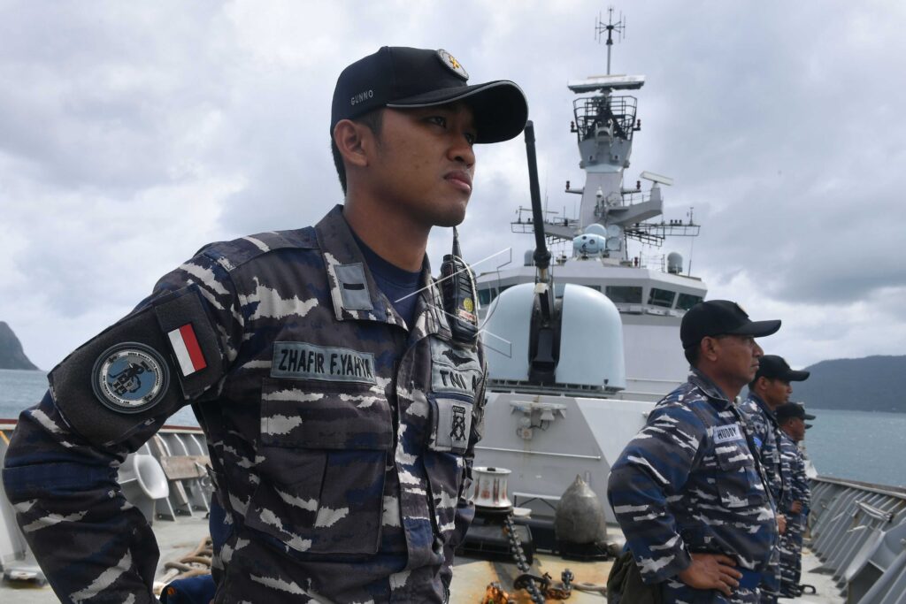 KRI USMAN HARUN-359 OPERASI SIAGA TEMPUR LAUT NATUNA 2020