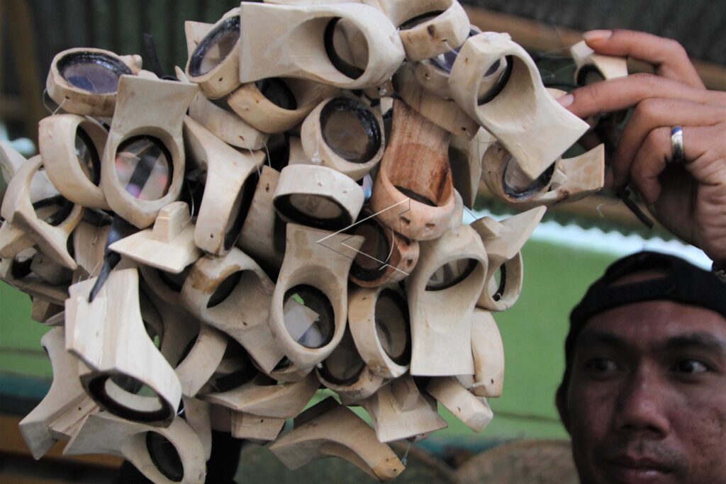 DIVING GOGGLES FROM BAJO TRIBE