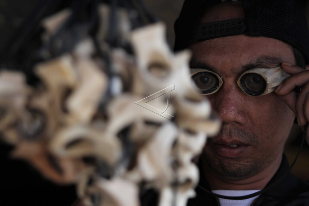 DIVING GOGGLES FROM BAJO TRIBE