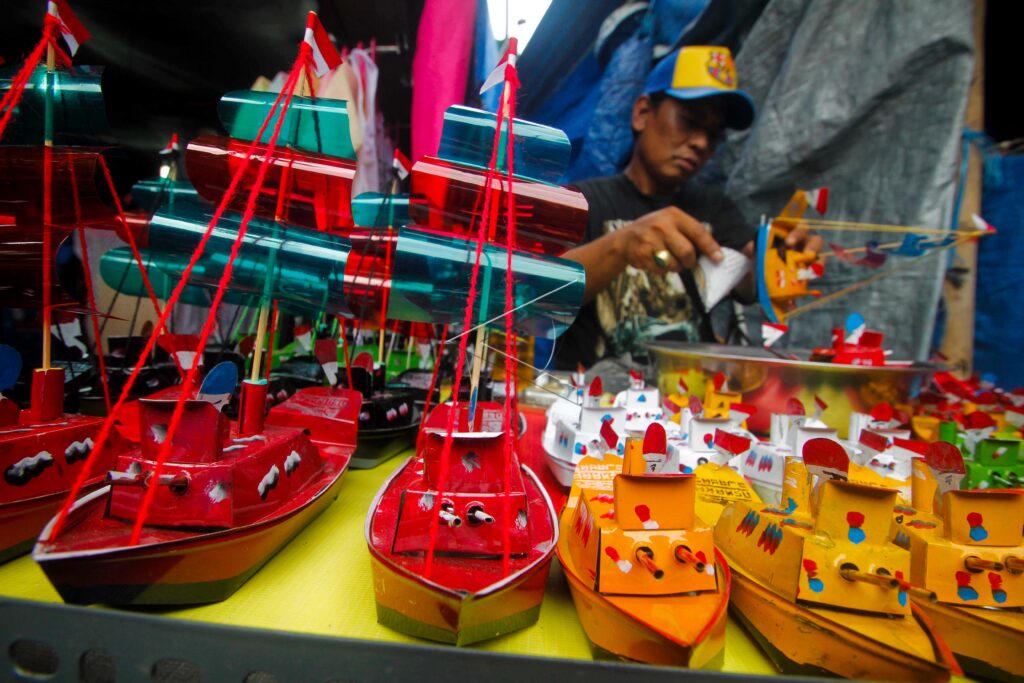 OTOK-OTOK SHIP TOYS
