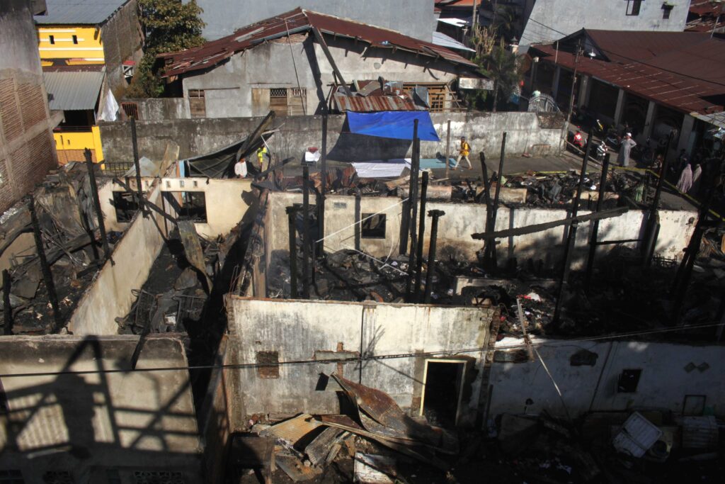 KEBAKARAN RUMAH DI MAKASSAR