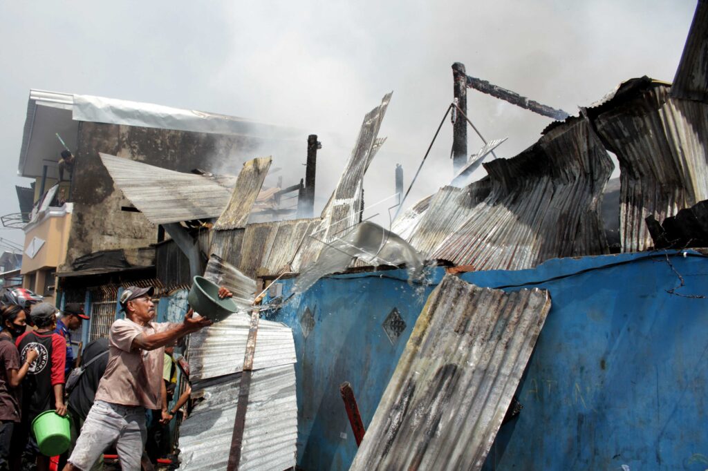 KEBAKARAN RUMAH DI MAKASSAR