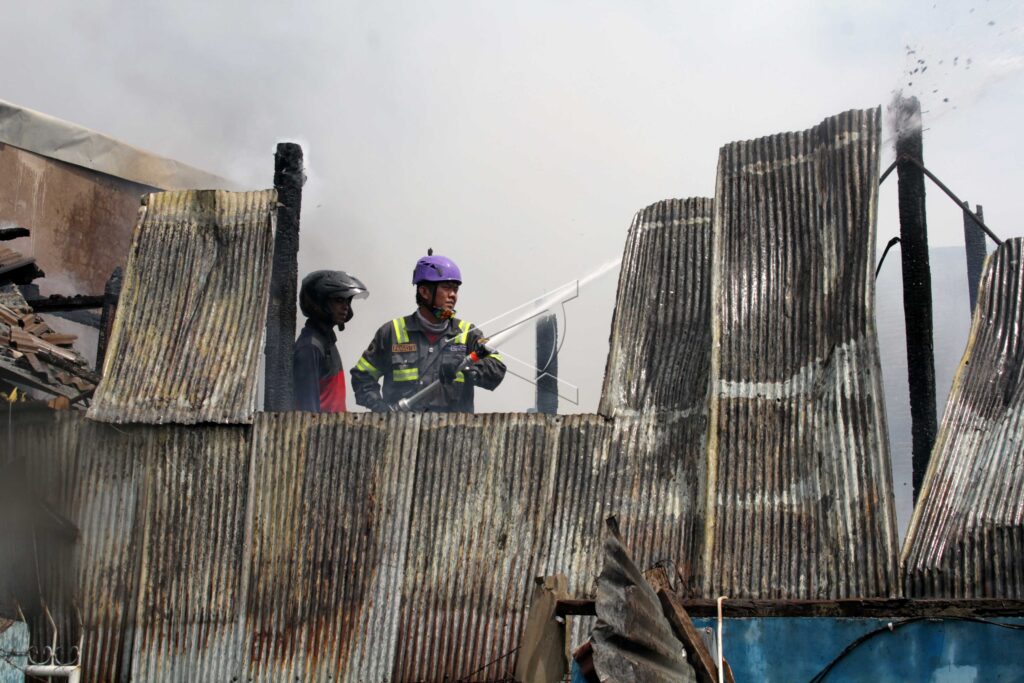 KEBAKARAN RUMAH DI MAKASSAR