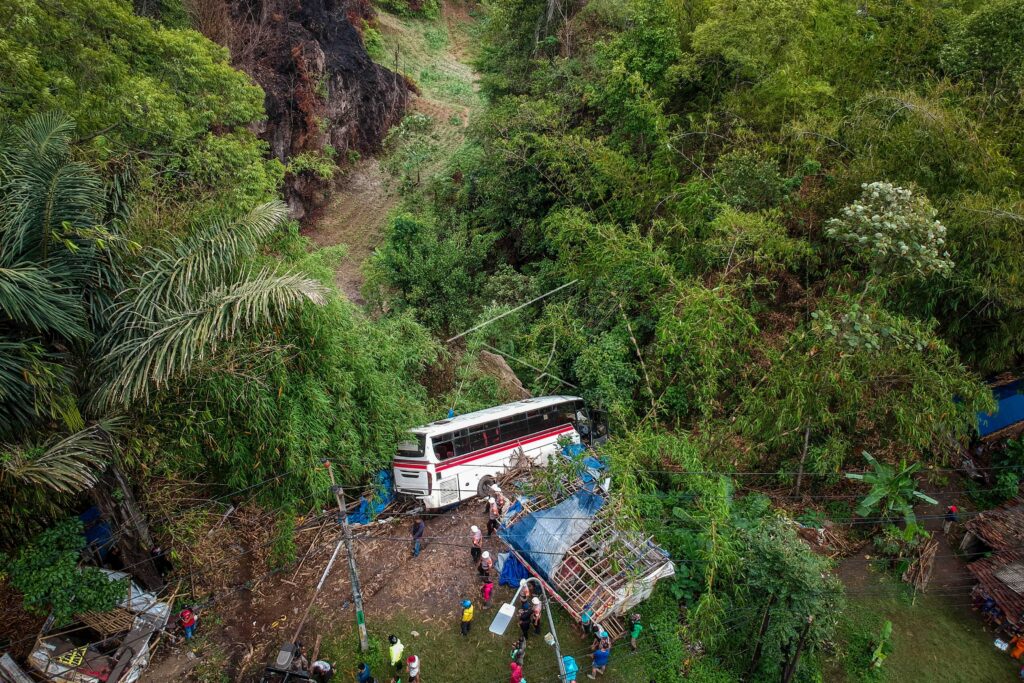 KECELAKAAN BUS PRIMAJASA DI NAGREG