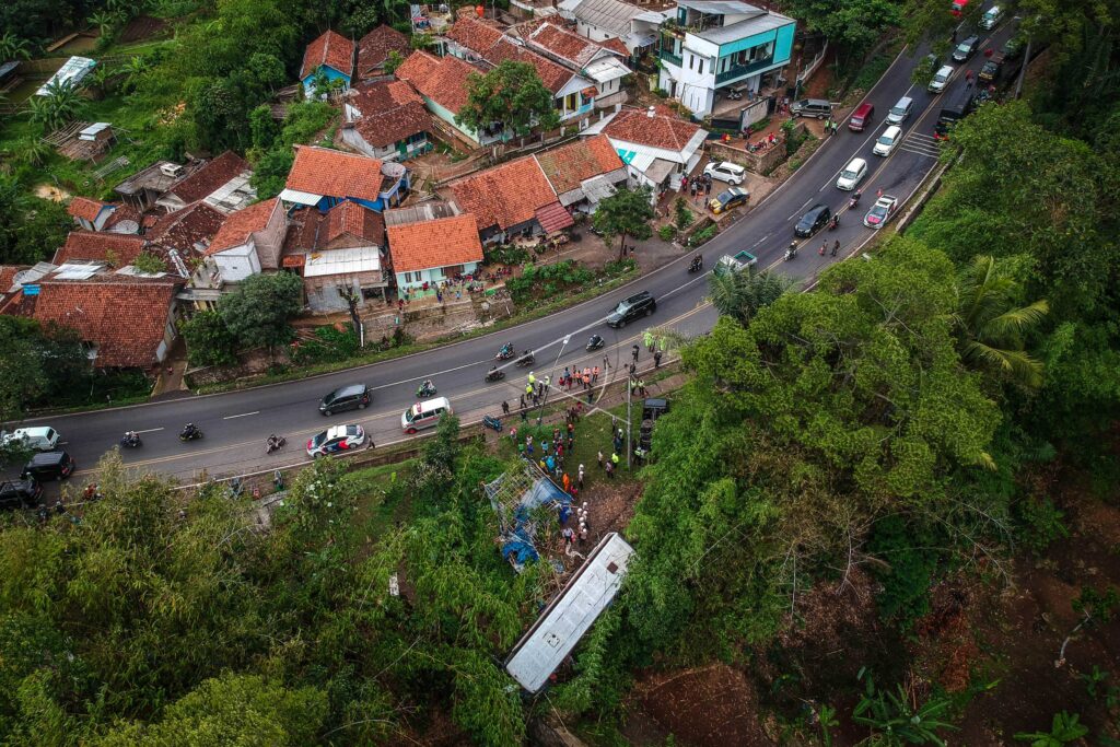 KECELAKAAN BUS PRIMAJASA DI NAGREG