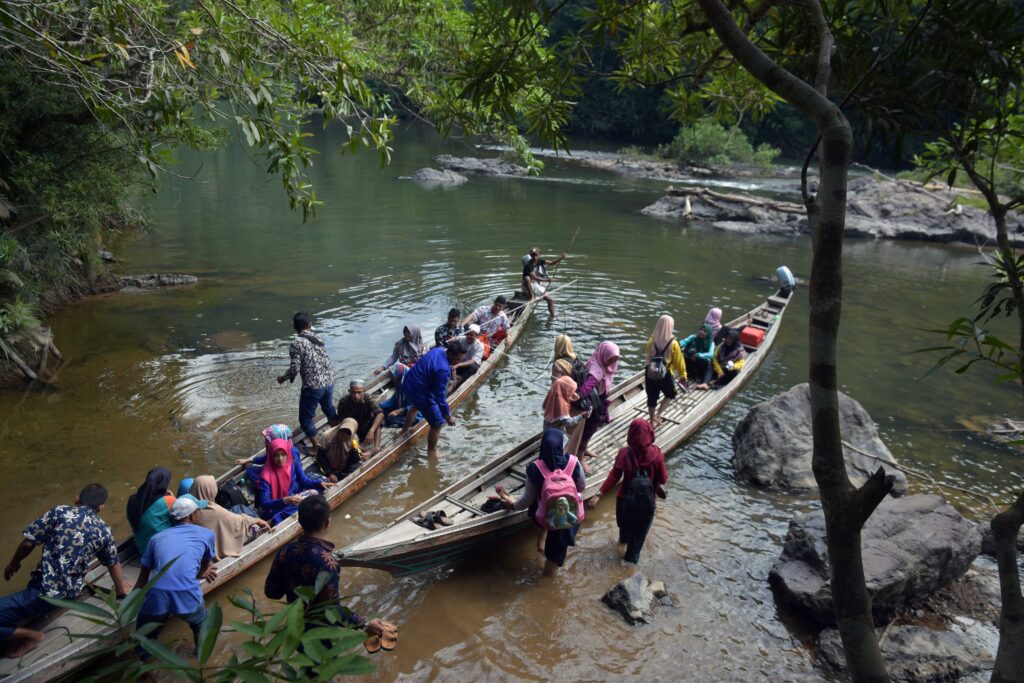 AKSES MENUJU SUAKA MARGASATWA RIMBANG BALING