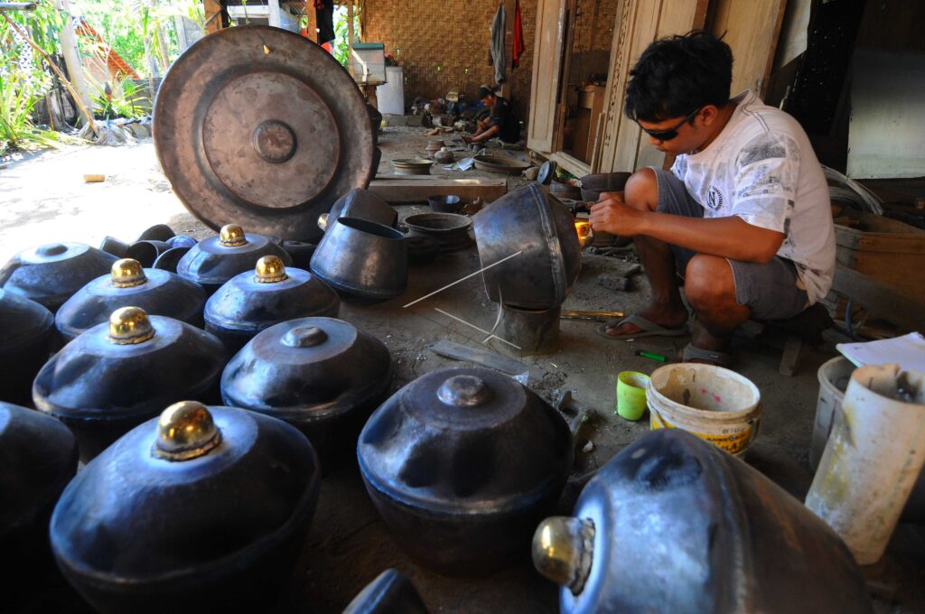 GAMELAN CRAFTS