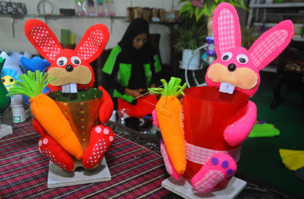 WASTE PLASTIC BOTTLE CRAFTS