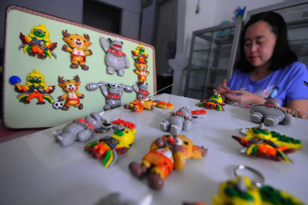 CRAFTS OF ASIAN GAMES SOUVENIRS