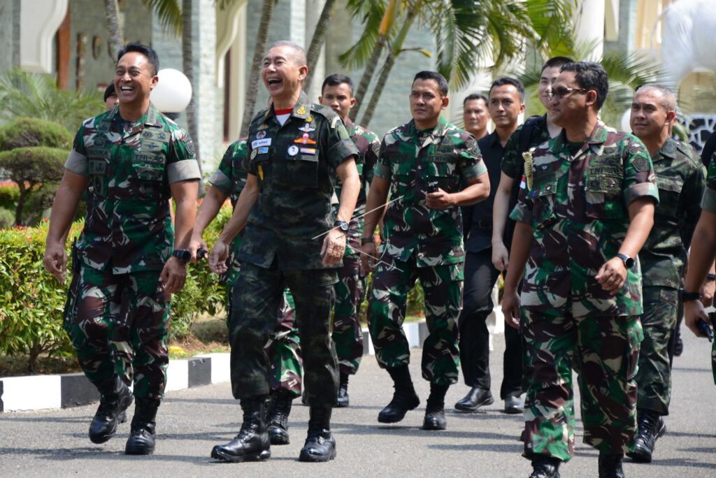 KERJA SAMA TNI AD DENGAN ANGKATAN DARAT THAILAND